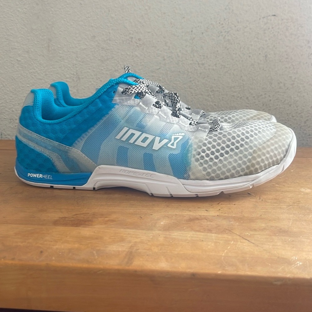 Inov-8 Lightweight Blue and White Unisex Sneakers for Performance